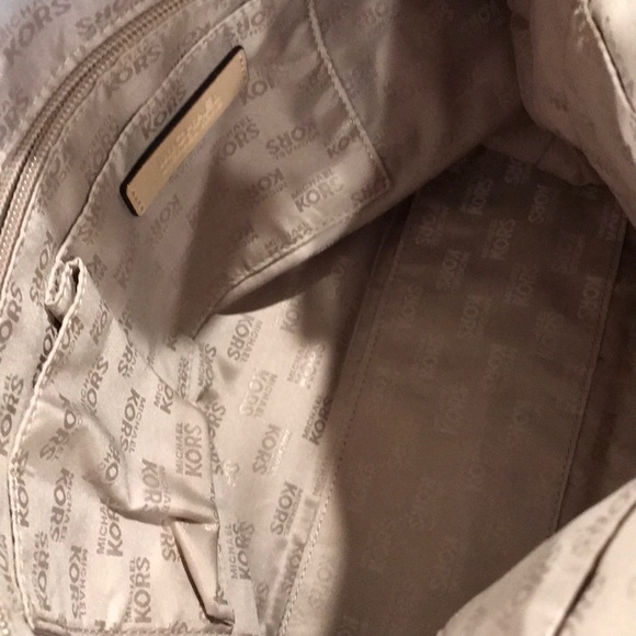 Michael Kors jet set top zip tote - Picture 5 of 7